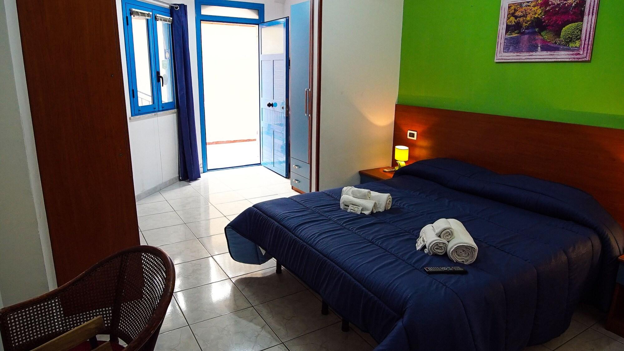 Baia Di Naxos Aparthotel Giardini Naxos Exterior foto